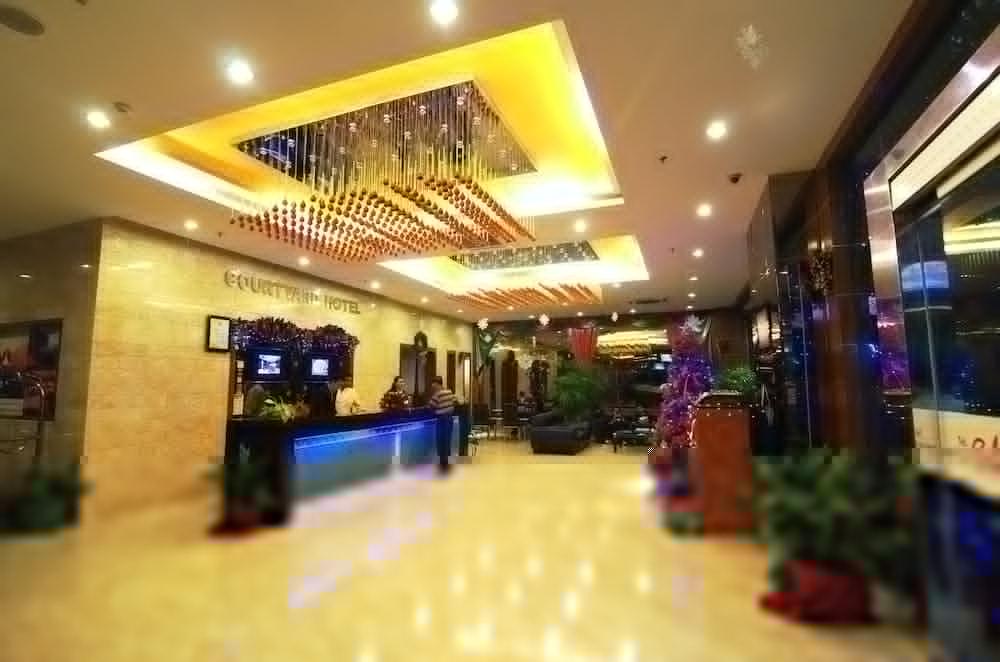 Courtyard Hotel 1Borneo Кота-Кинабалу Экстерьер фото