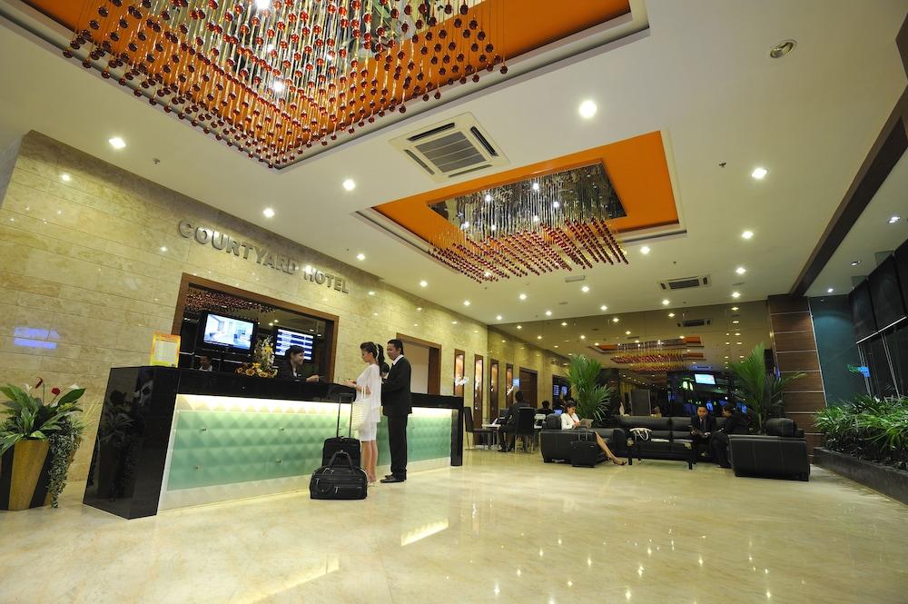 Courtyard Hotel 1Borneo Кота-Кинабалу Экстерьер фото